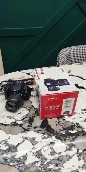 دوربین عکاسی کانن دست دوم Canon 700D+18-55mm (شات9K) دست دوم