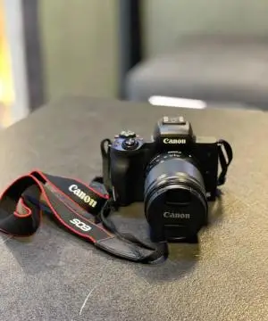 دوربین عکاسی و فیلم برداری Canon M50 Mark 2 درحدنو دست دوم