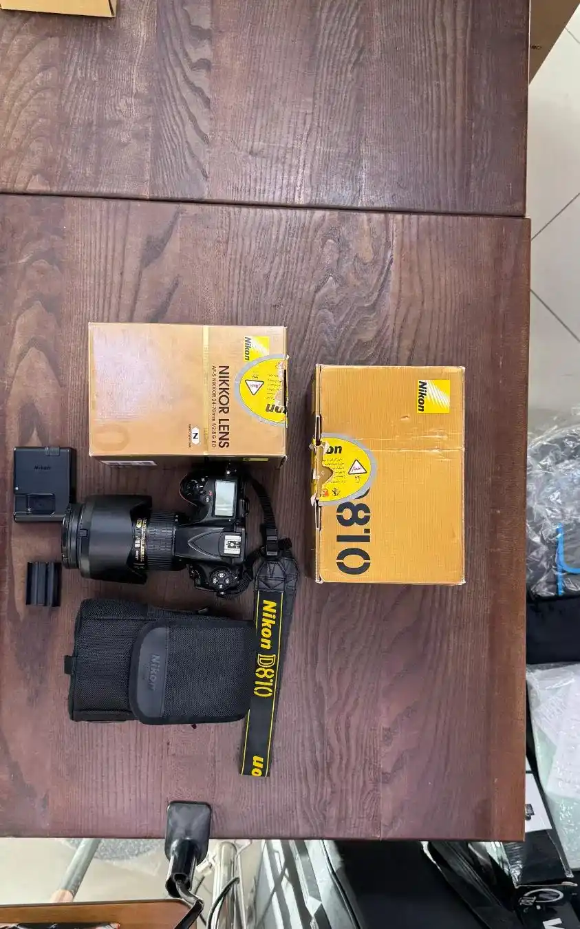 دوربین Nikon d810 با لنز nikon 24-70 2.8 دست دوم دست دو