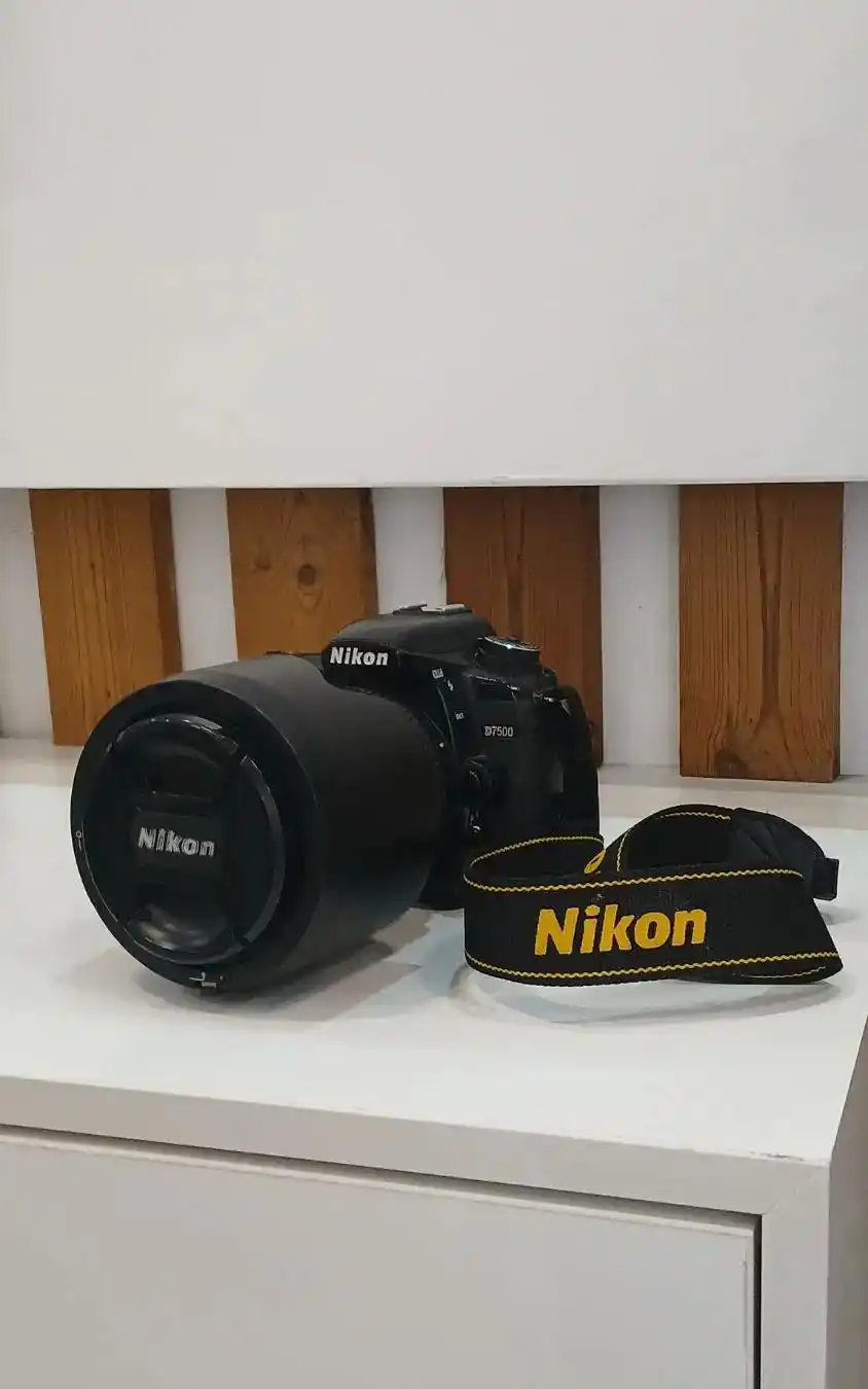 دوربین عکاسی nikon D7500 دست دو