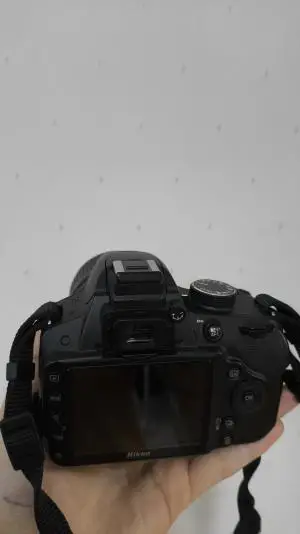 Nikon D3200 دست دوم