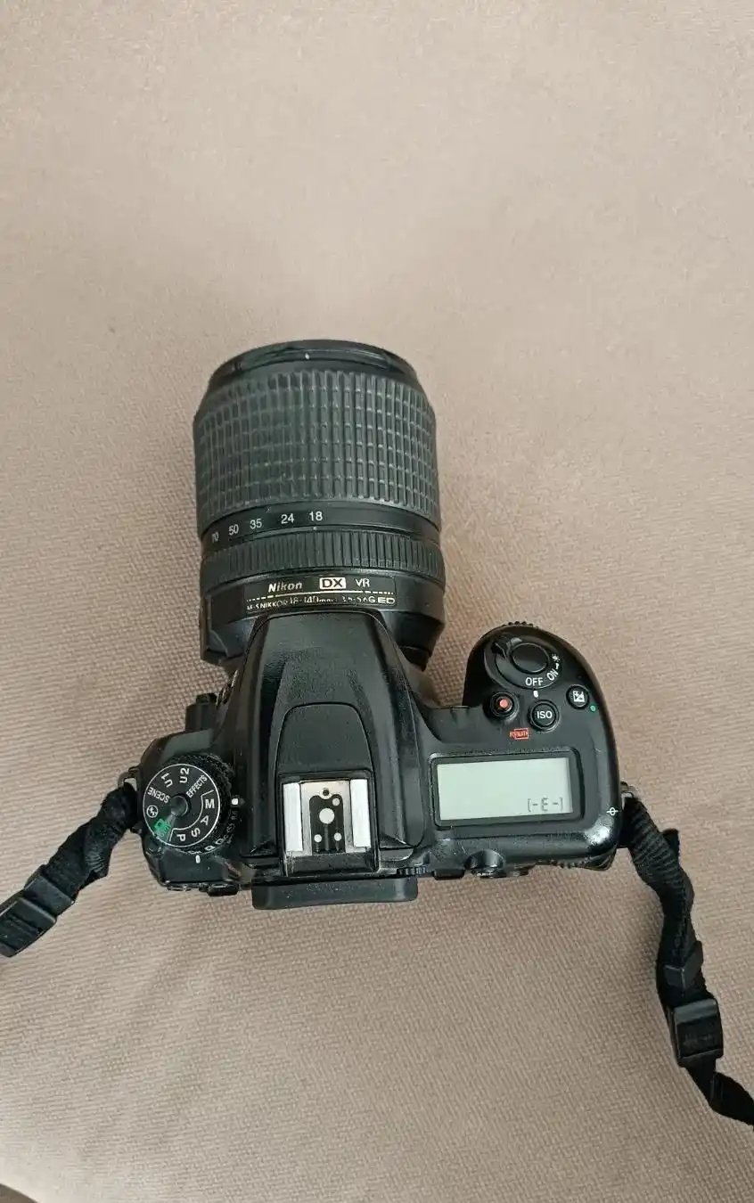 دوربین نیکون D7500 دست دو