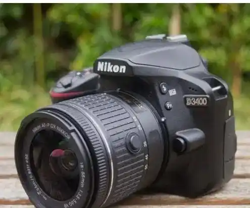 دوربین نیکون D3400 دست دو