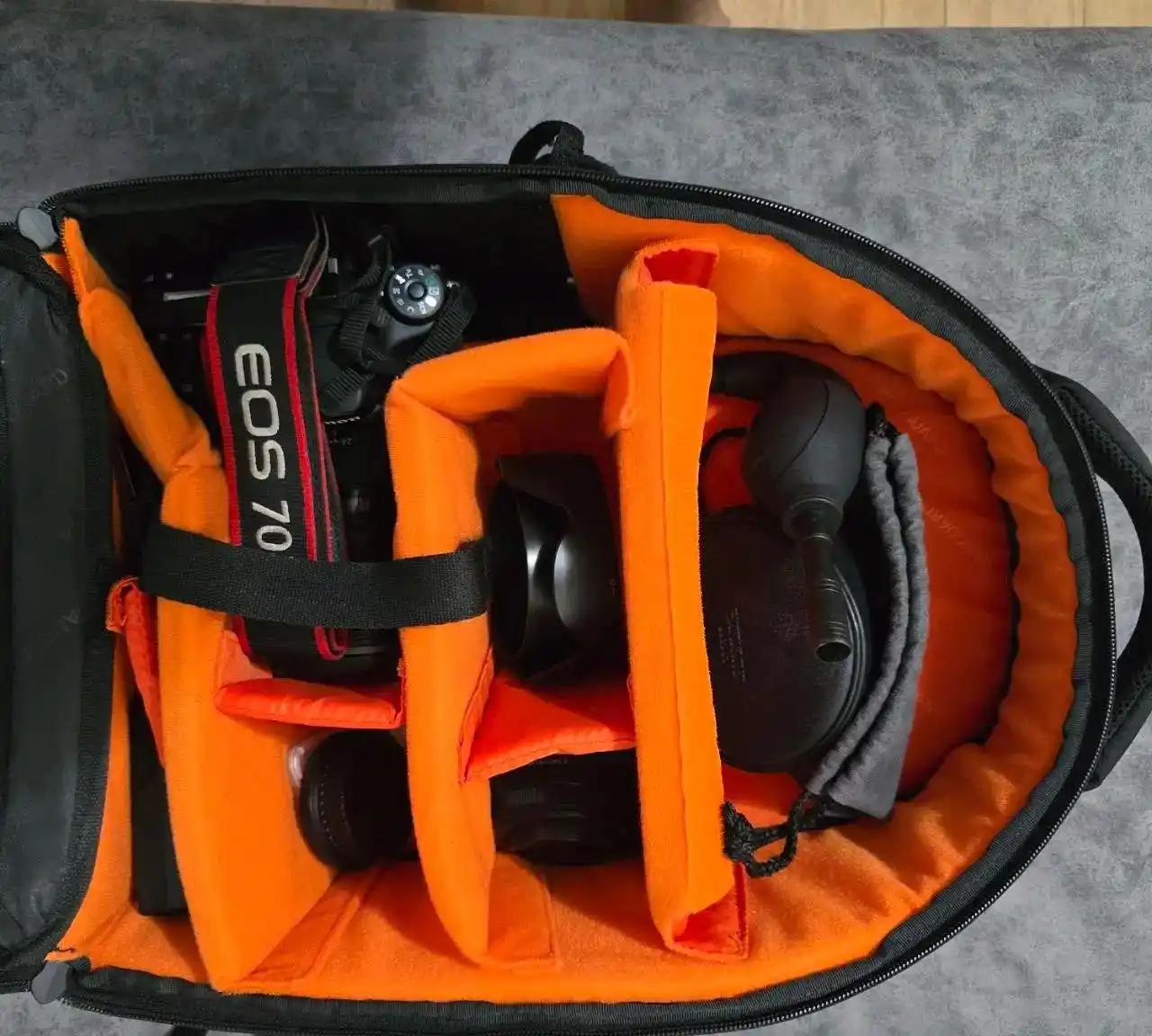 دوربین کنون Canon 70D + لنز ۲۴-۱۰۵ + تجهیزات کامل دست دو