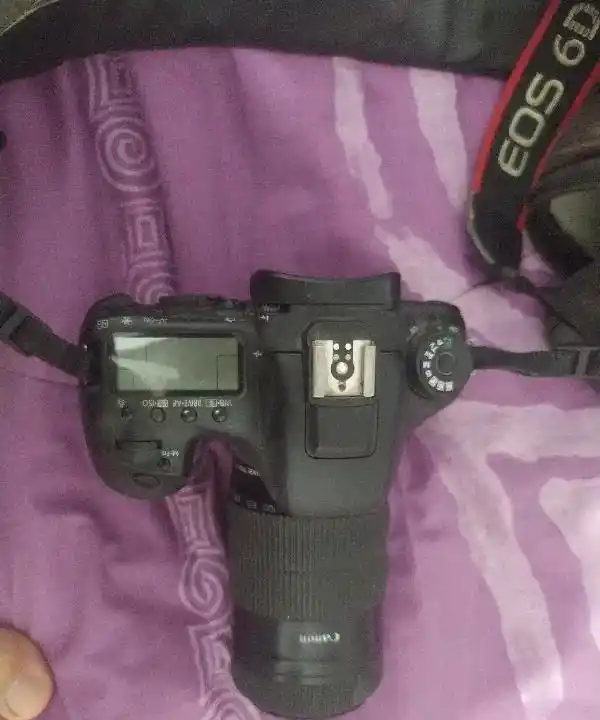 7D m2 با لنز ۵۵-۲۵۰ دست دو