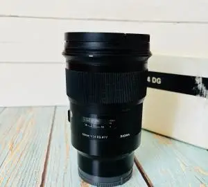 لنز سیگما 50mm f1/4 مانت سونی دست دوم
