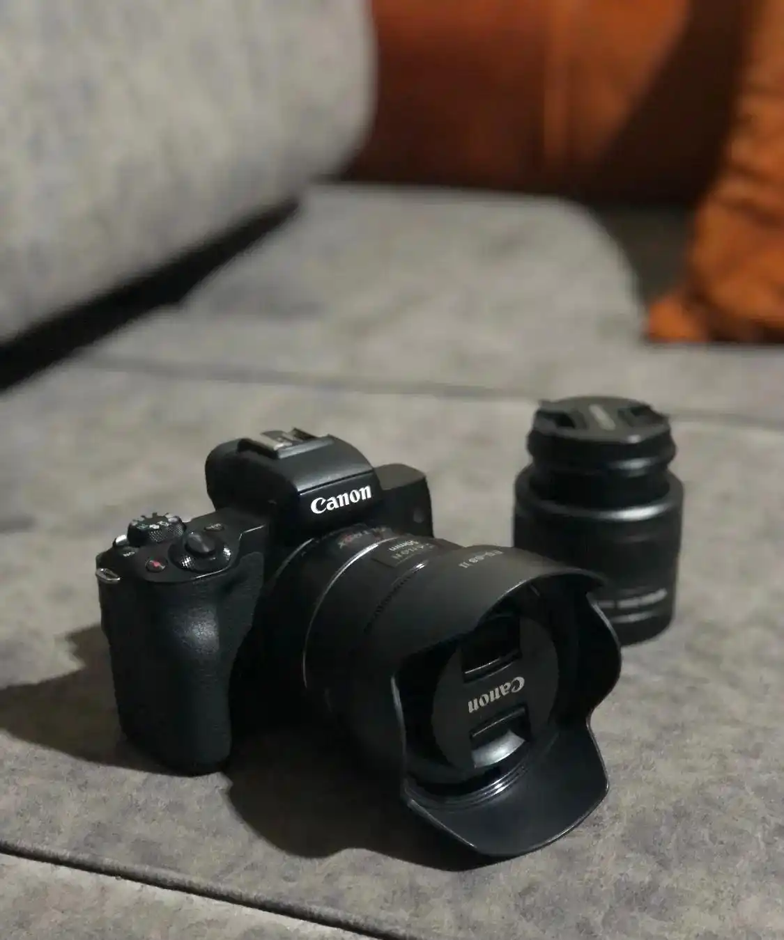 دوربین Canon M50 mark ii دست دو