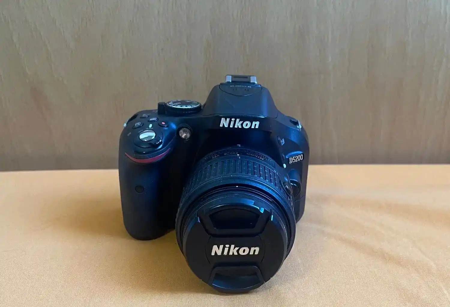 دوربین عکاسی نیکون D5200 دست دو