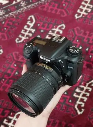 دوربین حرفه ای نیکون | Nikon D7500+18-140mm دست دوم
