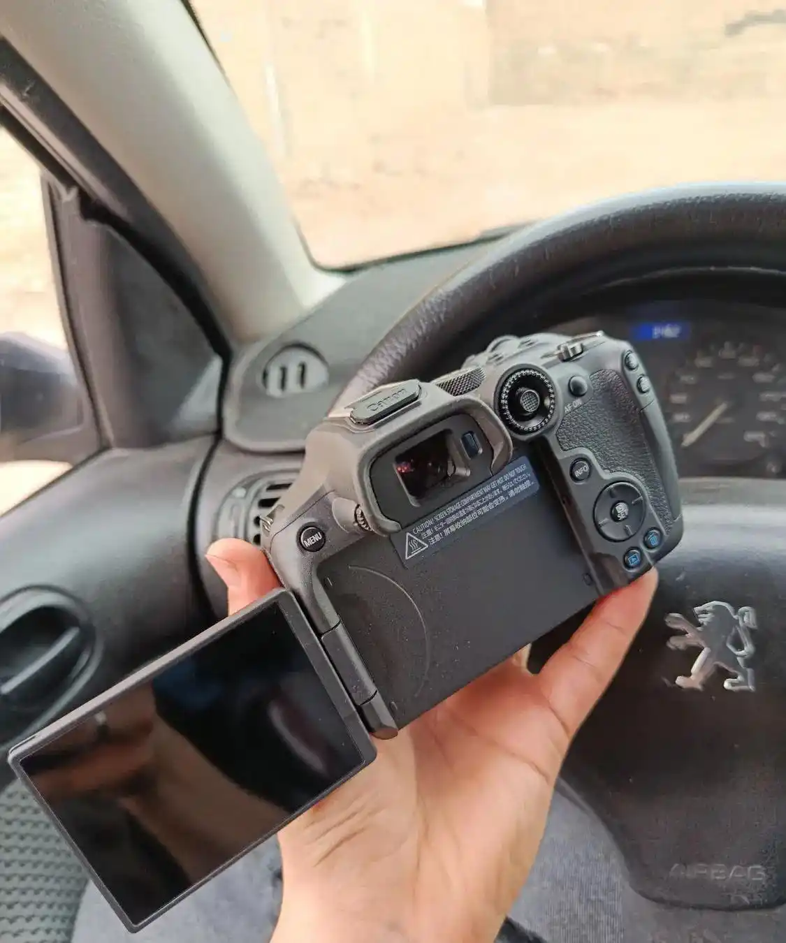 دوربین کنون canon r7 دست دو