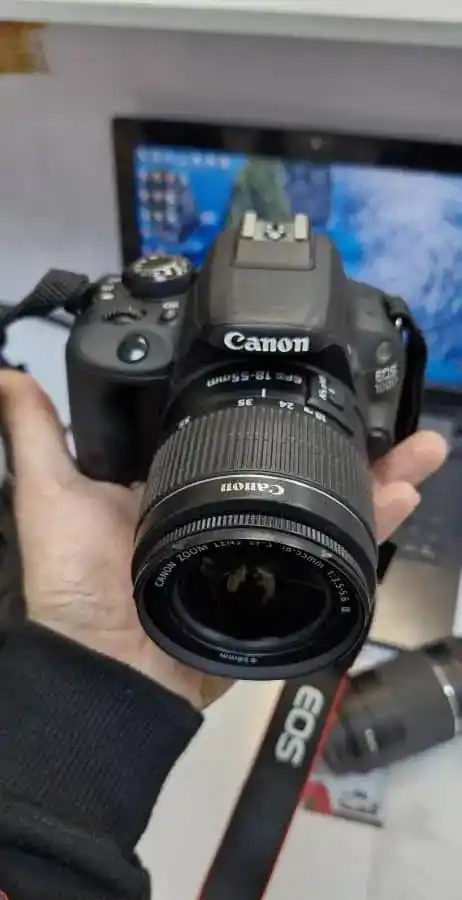 دوربین کنون Canon EOS 100D دست دو