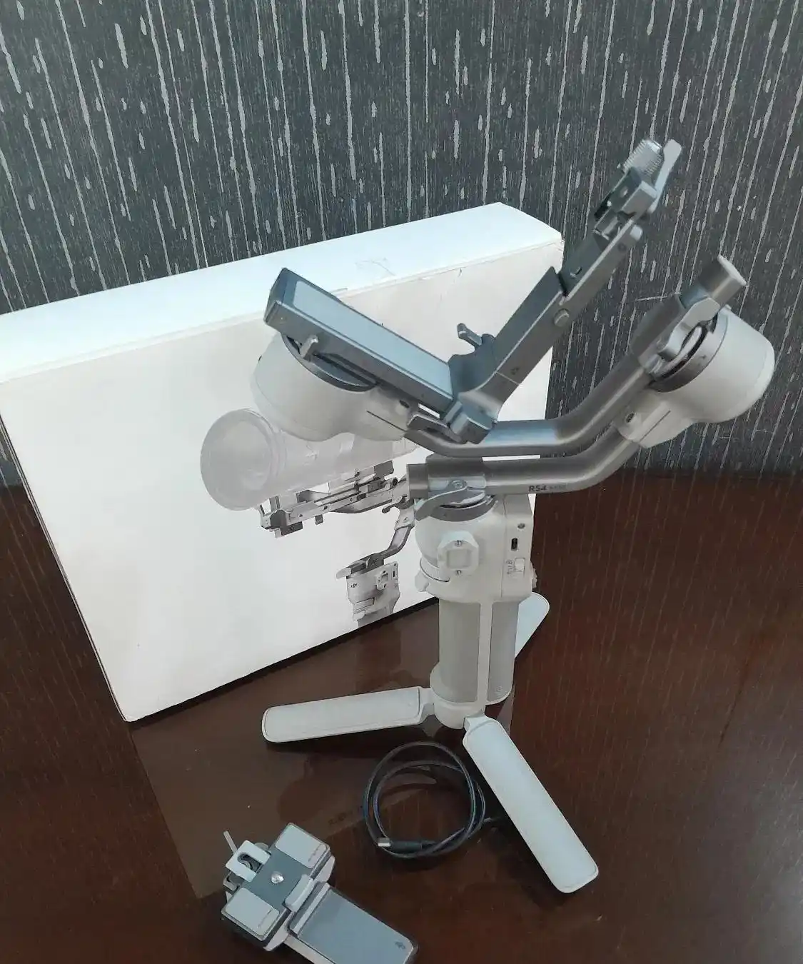 گیمبال dji RS4 mini دست دو