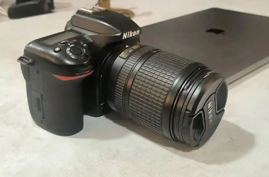 دوربین عکاسی وفیلم نیکون Nikon d7500 هر دو باهم 95 دست دو