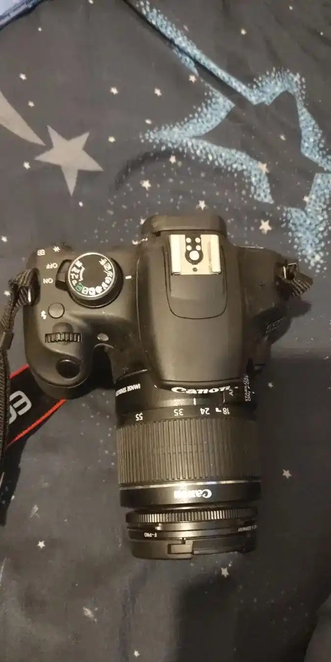 دوربین canon مدل EOS1200 D رزولوشن 18مگاپیکسل دست دو