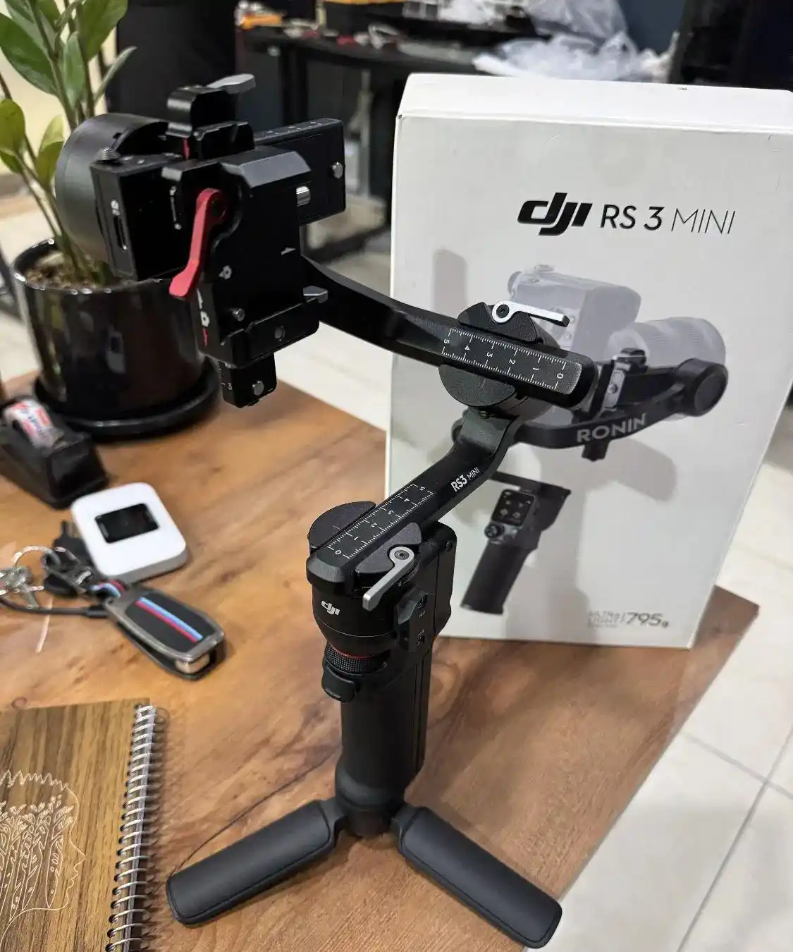 گیمبال رونین Rs3 Mini و میکروفون هالی لند M2 دست دو