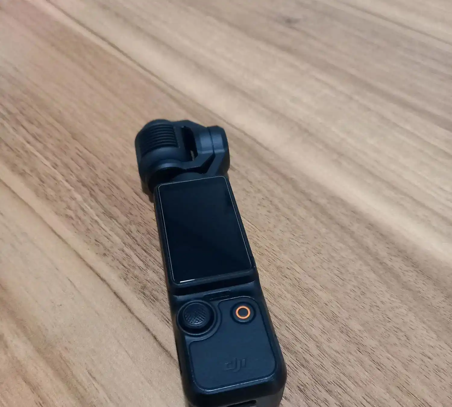 دوربین DJI Osmo Pocket 3 دست دو