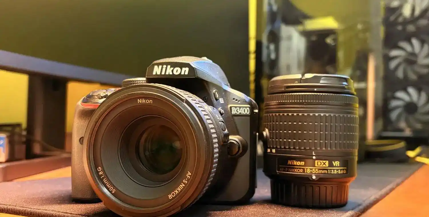 دوربین نیکون Nikon D3400 دست دو