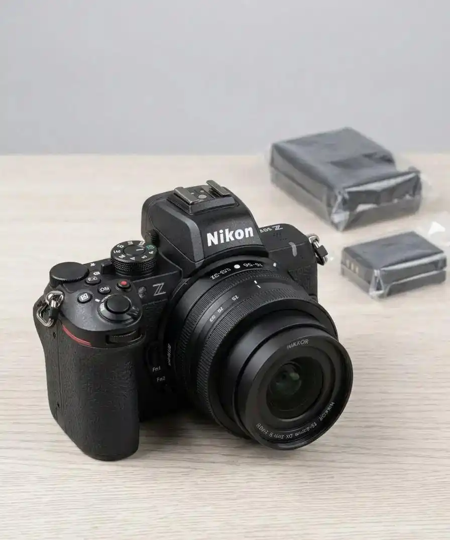 نیکون Z50 II همراه با لنز کاملا نو و بدون استفاده دست دو