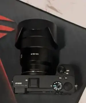 دوربین Sony Alpha 6600 + لنز ۱۸ - ۱۳۵ + تجهیزات دست دوم