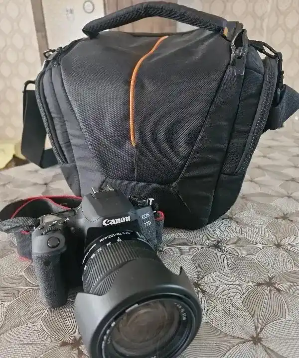 دوربین Canon 77D دست دو
