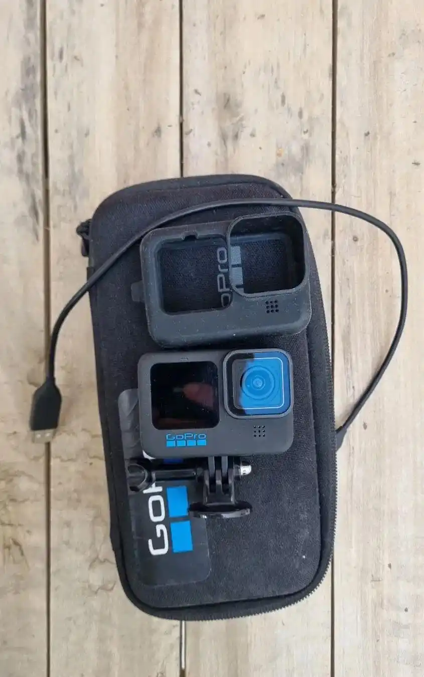گوپرو هیرو ۱۱ gopro hero 11 دست دو