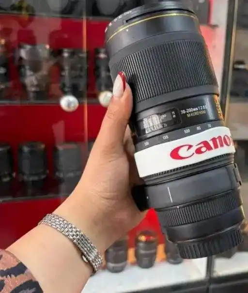 SIGMAلنزعکاسی و فیلم برداری سیگما 300-70 mm دست دو