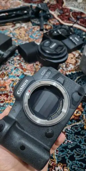 دوربین Canon EOS R5 Body ( بدون لنز ) دست دوم