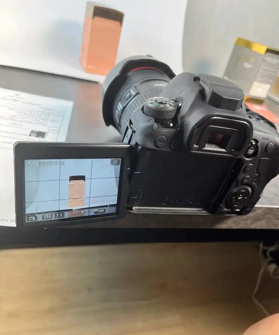 Canon 6D mark2 با لنز 24-105 تایپ۲ دست دو