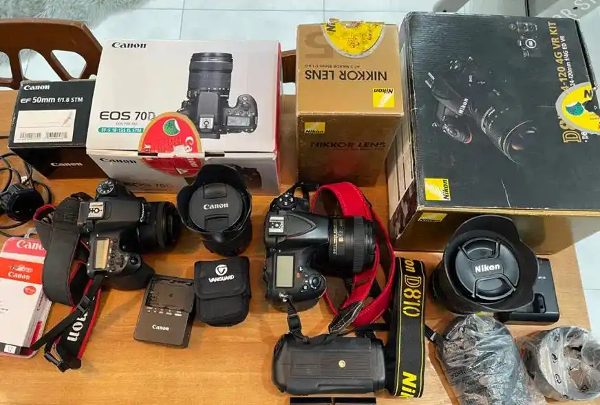 دوربین NIKON D810 و CANON 70D در حد نو دست دو