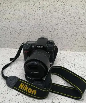 Nikon D7000 و لوازم عکاسی دست دوم