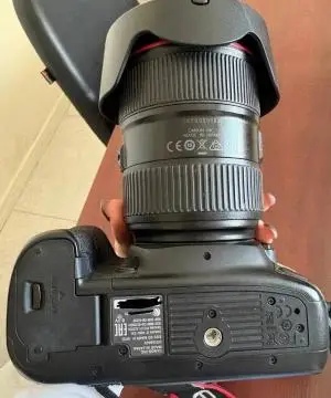 Canon EOS 5D Mark IV + لنز 24-70 + کیت Elinchrom دست دوم