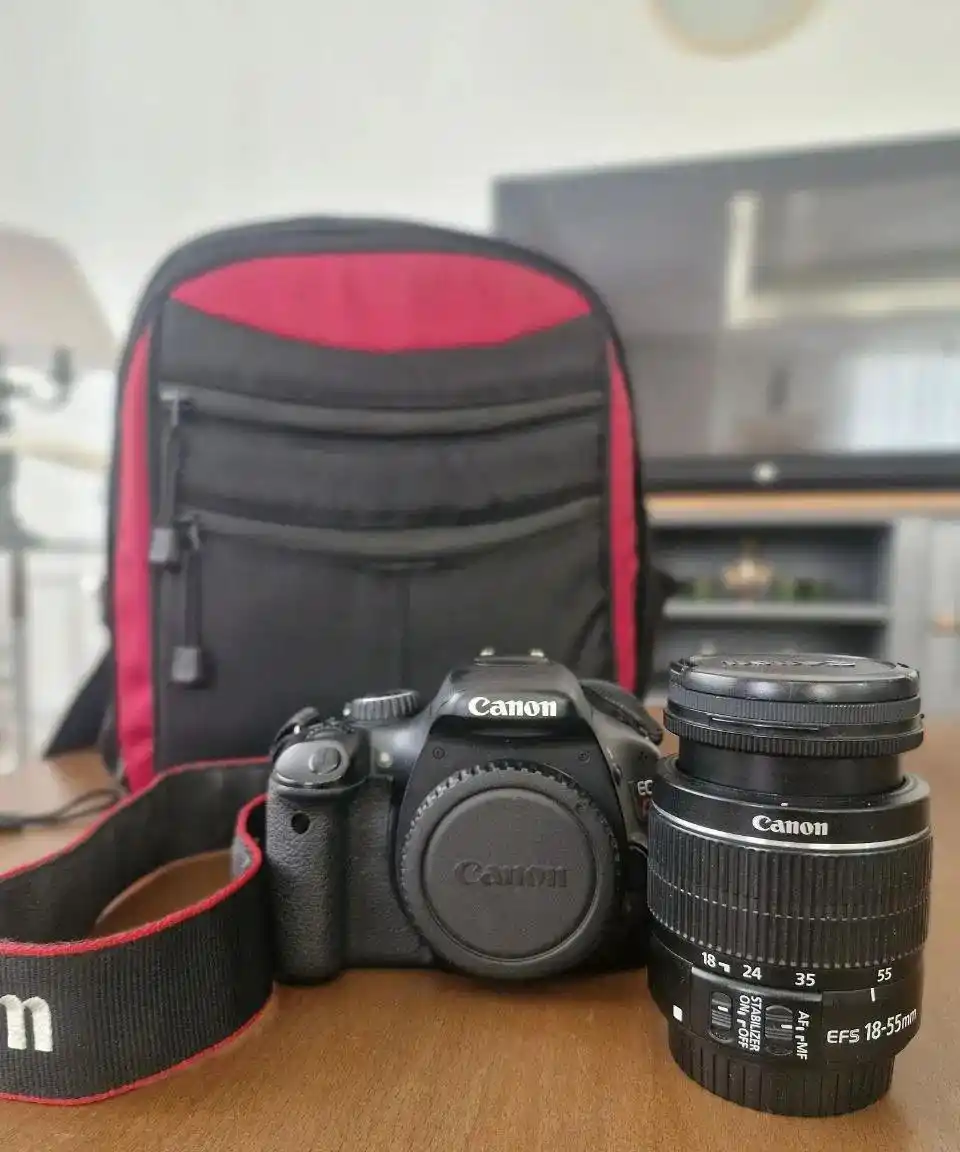دوربین canon 550d دست دو