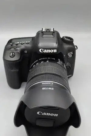 دوربین حرفه‌ای کانن | Canon 7D Mark ii+18-135mm دست دوم