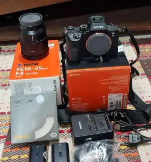 بدنه دوربین سونی آلفا Sony A7R III کم‌کار،در حد نو دست دوم