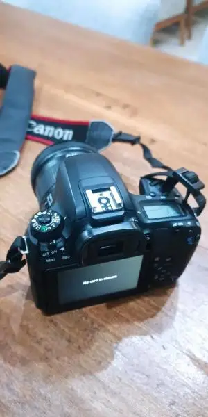 canon 77d + lens 18-135 kit دست دوم
