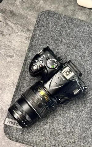 دوربین عکاسی نیکون مدل Nikon D5200 دست دوم