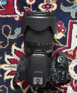دوربین عکاسی کانن دست دوم Canon EOS 850D kit EF-S 18-135mm f/3.5-5.6 IS USM(500 شات) دست دوم