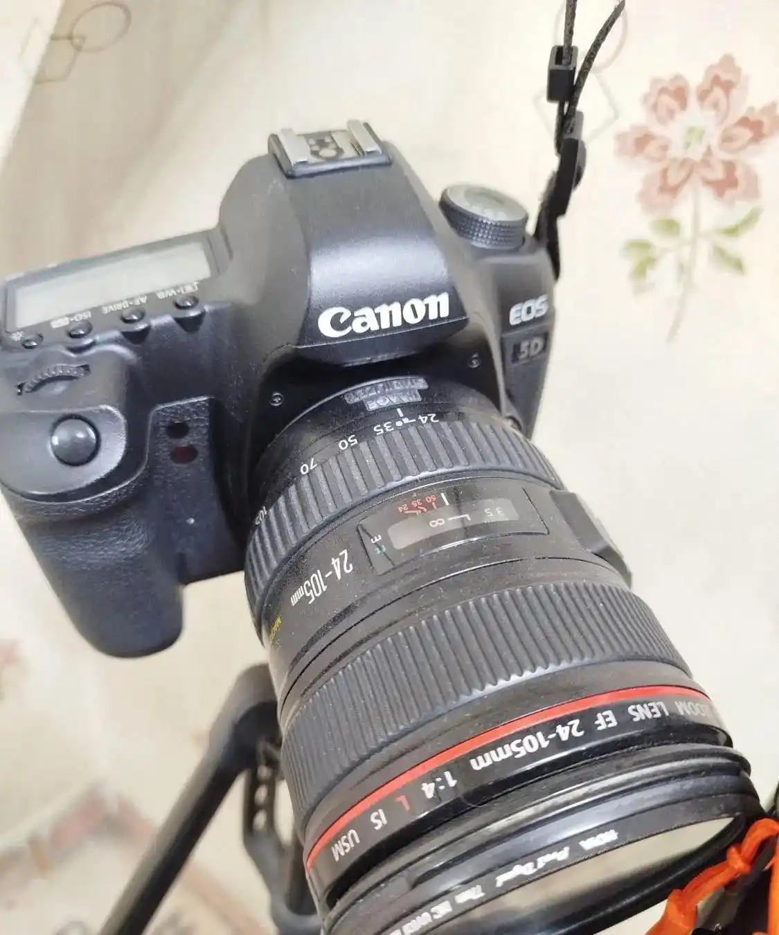 دوربین کنون canon 5d mark II همراه با لنز ۲۴ ۱۰۵ دست دو