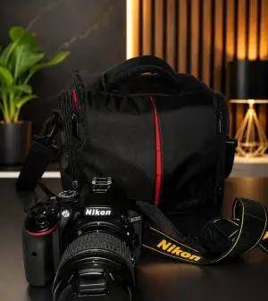 دوربین نیکون d5300 با لنز 18-140 دست دوم