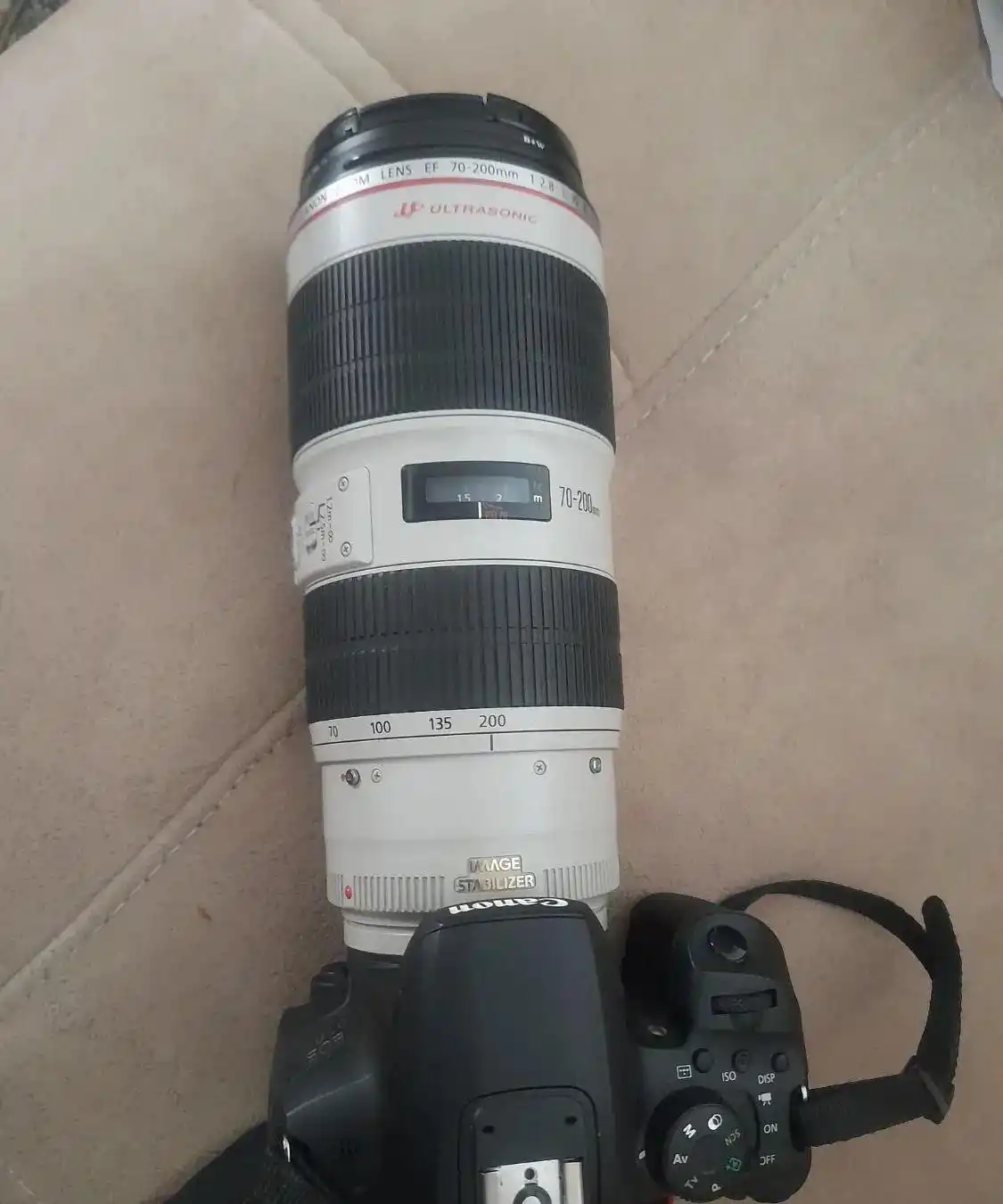 دوربین کانن 850d با لنز 70.200 f2.8 type 2 Is stm دست دو