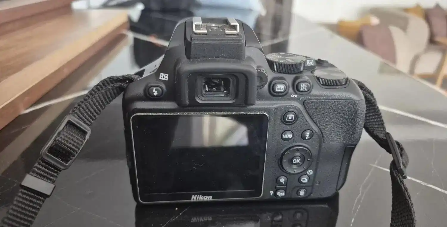 دوربین  NIKON D3500 دست دو