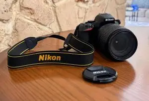Nikon D5600 kit 18-55 دست دوم