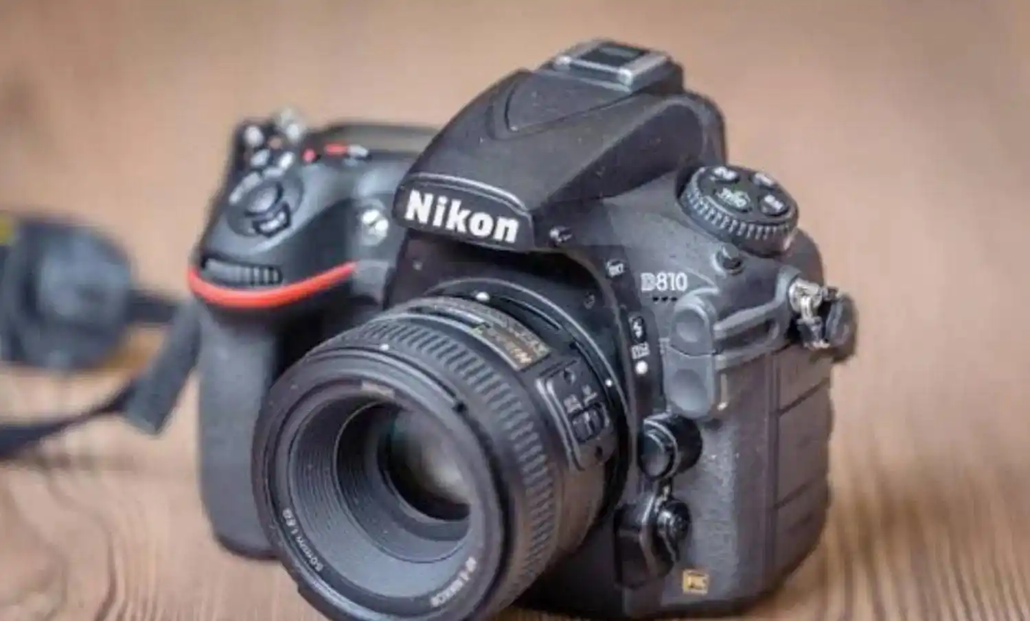 نیکون d810 با لنز نیکون af-s 50mm f 1.8 g دست دو