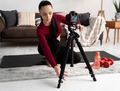 Video tripod with high weight capacity